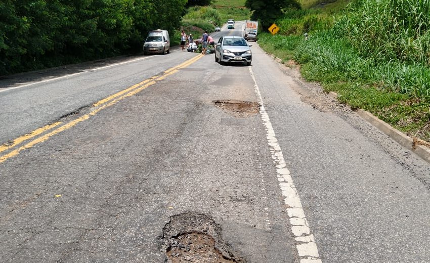 Motociclista sofre ferimentos graves em acidente na 262