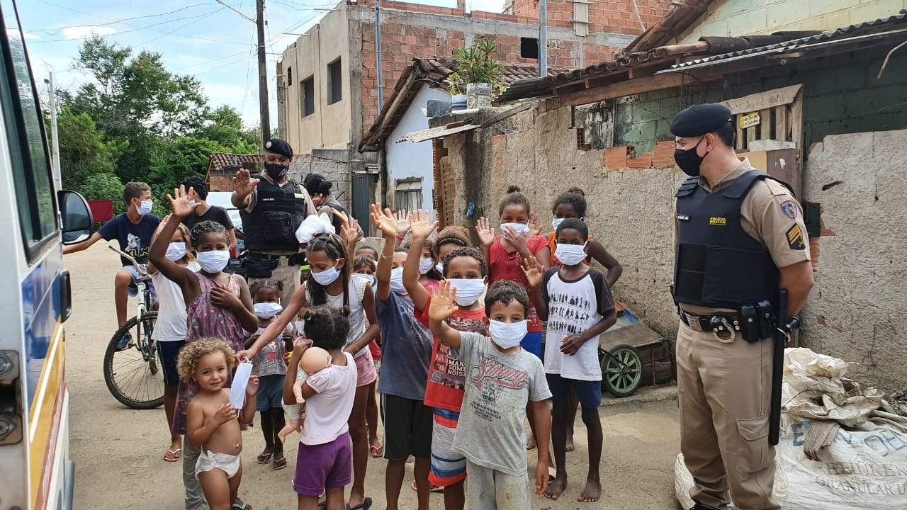 Polícia Militar de Manhuaçu inicia a campanha Doe Esperança