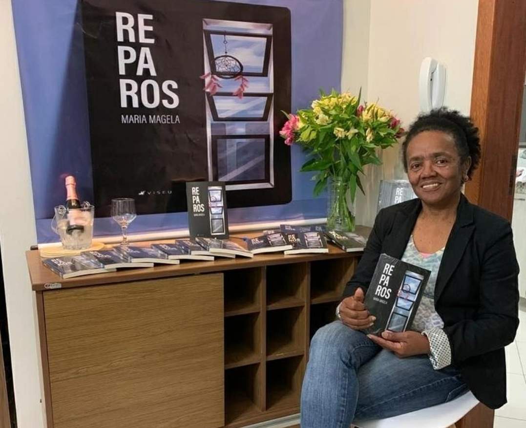 Manhuaçu: Escritora Maria Magela lançou seu livro Reparos