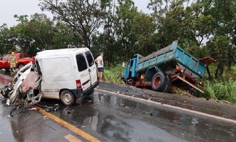 Duas pessoas morrem em acidentes na BR-365 e BR-040