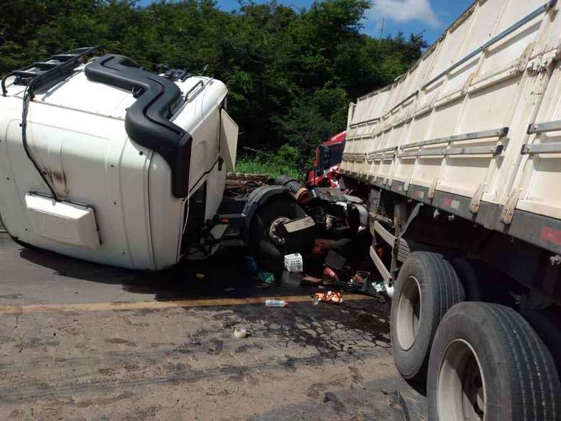 Três pessoas morrem em acidentes em estradas do Norte de Minas