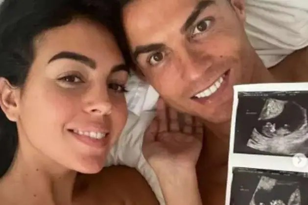 Cristiano Ronaldo lamenta morte de um dos gêmeos esperados pela namorada