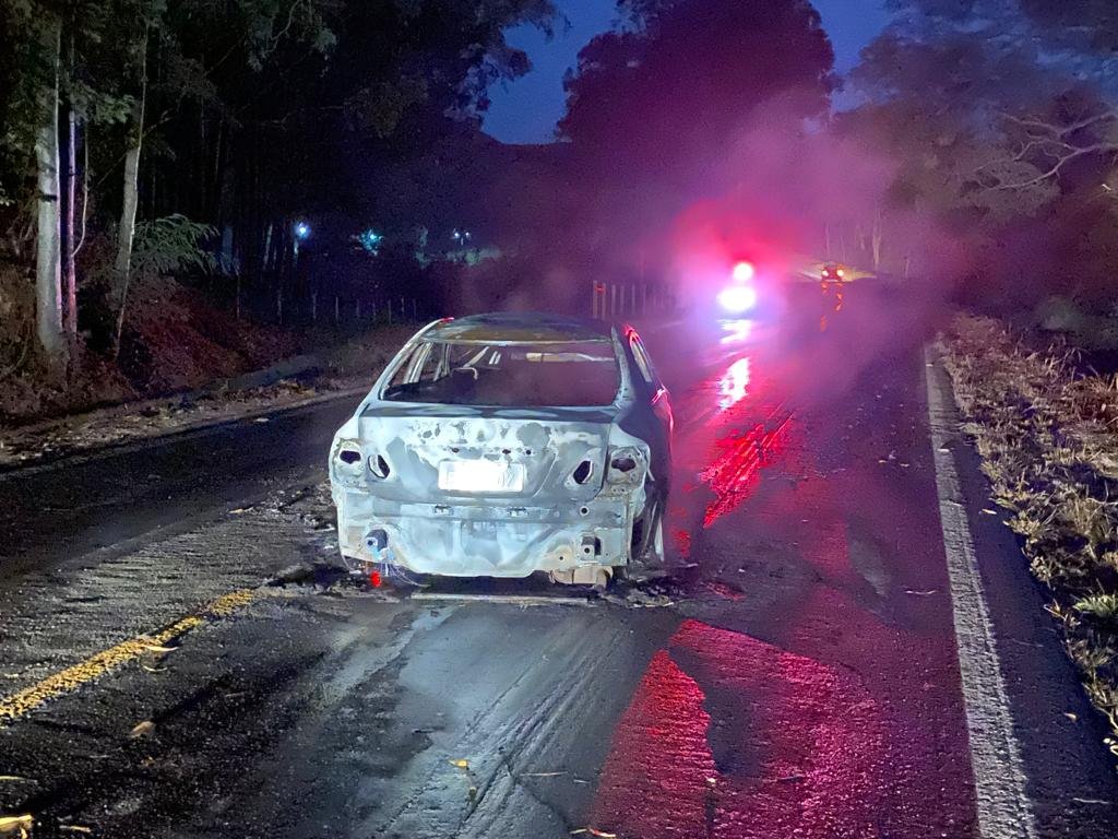 Colisão entre moto e carro mata uma pessoa em Taparuba