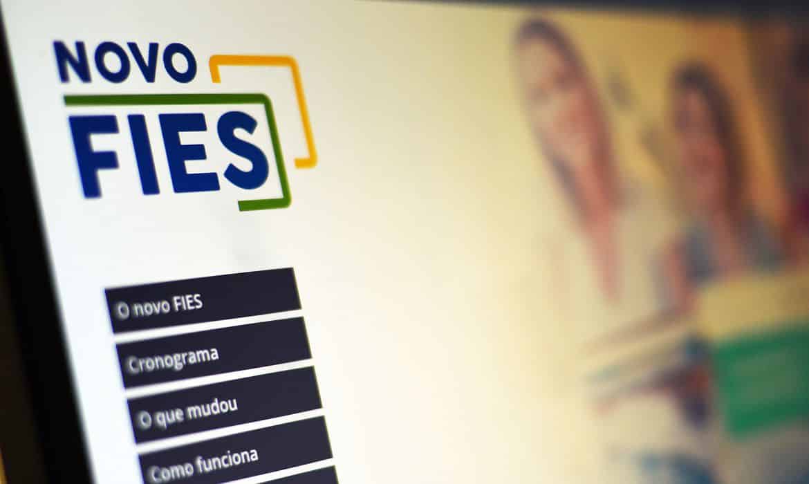 Educação Prazo de convocação de candidatos do Fies termina nesta quinta-feira