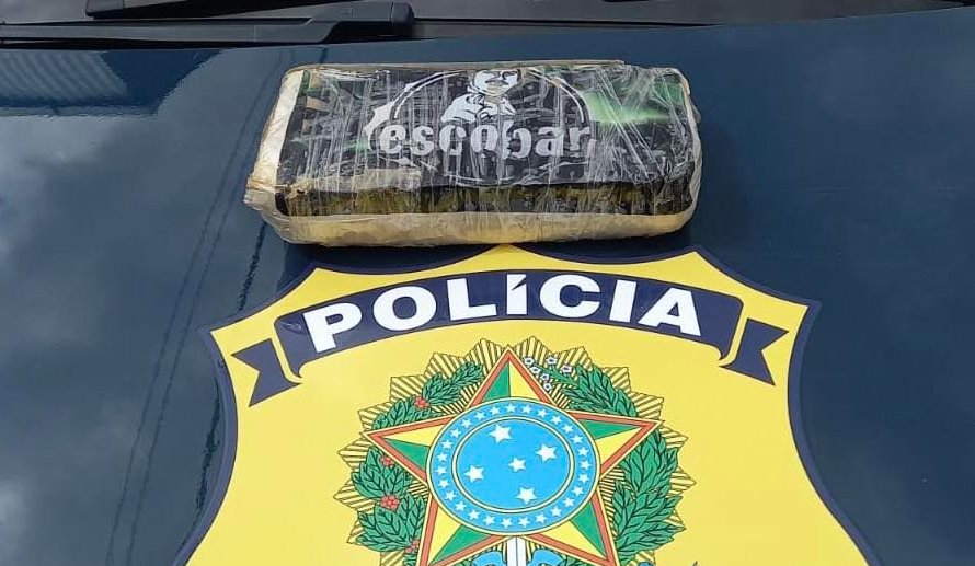 Destino Manhuaçu: Suspeito dispensa barra de crack na BR-116 e acaba preso pela PRF