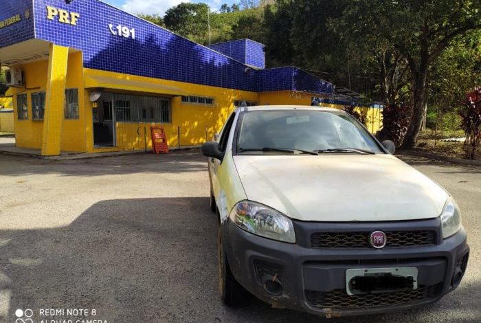 Polícia Rodoviária Federal de Realeza apreende veículo clonado