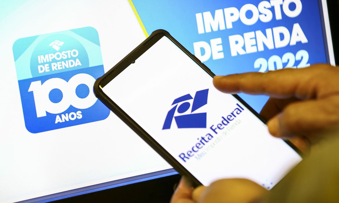 Receita paga restituições do quinto e último lote do IR 2022