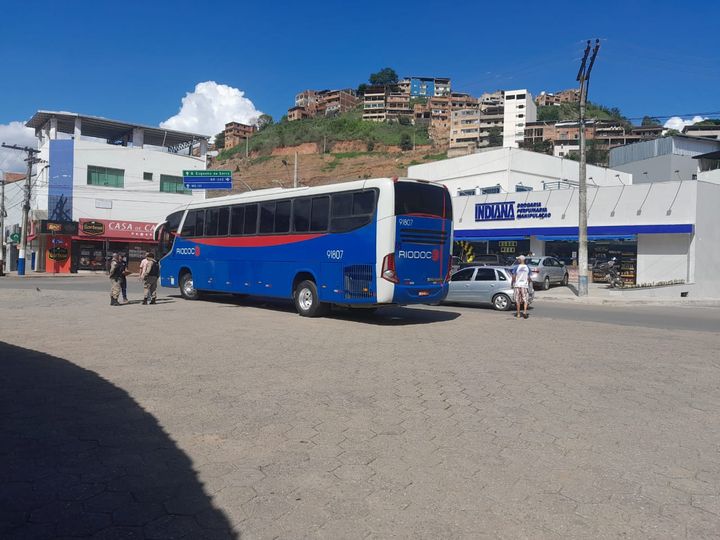 Idosa é atropelada por ônibus da viação Riodoce na Rodoviária de Manhuaçu