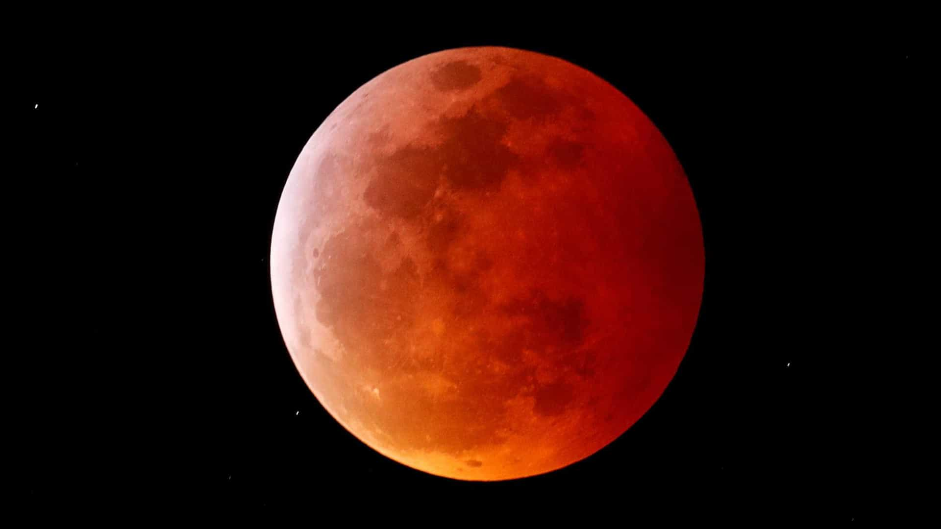 Último eclipse lunar do ano acontece em novembro; veja quando e como observar