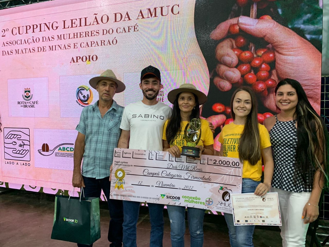 Protagonismo feminino na cafeicultura das Matas de Minas e Caparaó