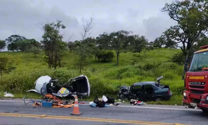 Acidente mata três pessoas e deixa três em estado grave