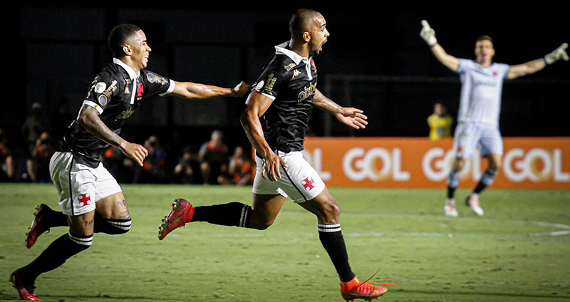 Vasco vence Botafogo por 1 a 0 e deixa Z4 do Brasileiro