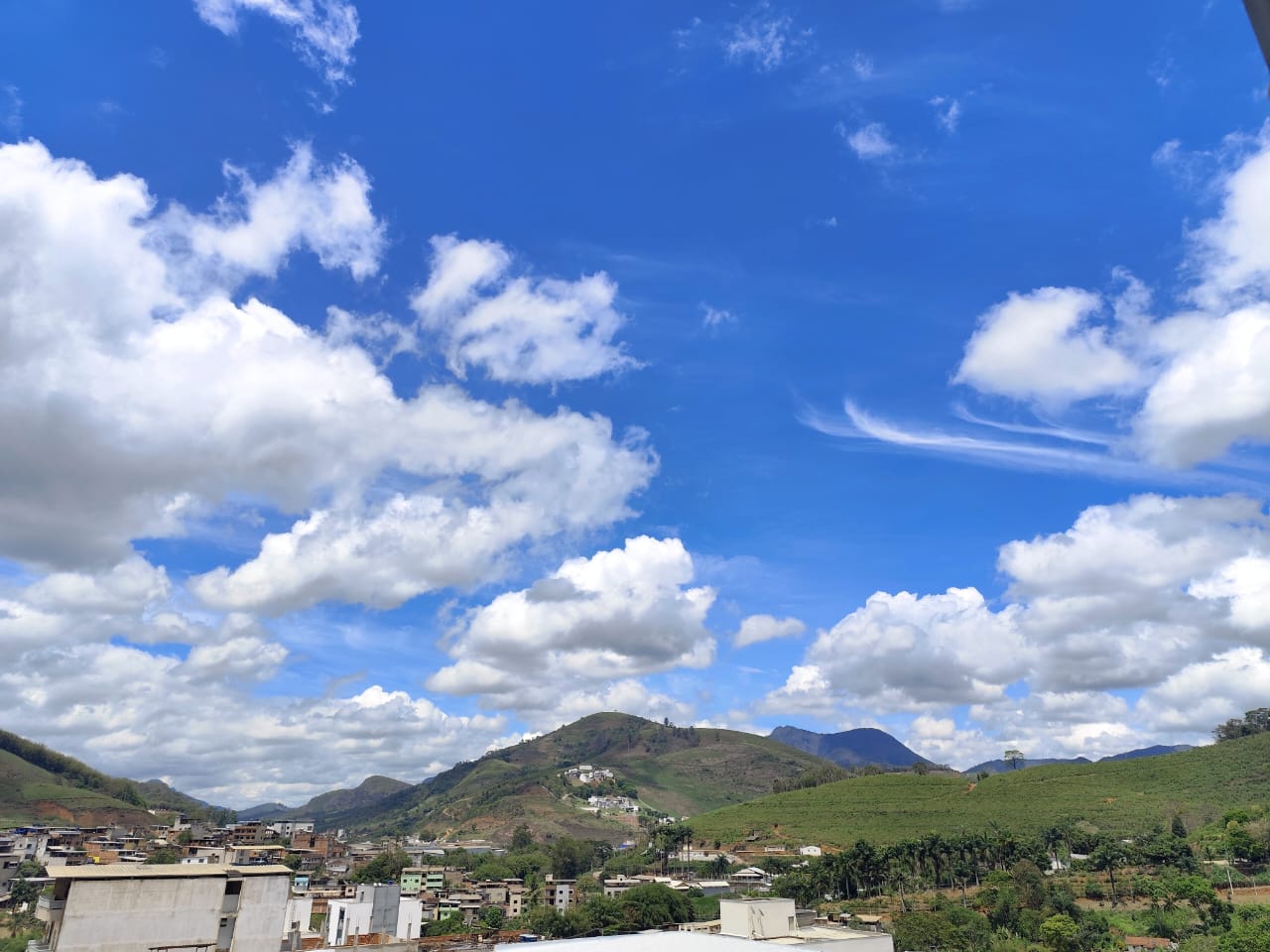 Mais de 70 cidades de Minas têm alerta para chuvas intensas