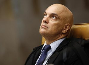 Bolsonaro recebe comitiva da OEA e faz denúncia contra Moraes