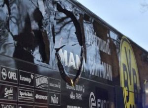 Carta encontrada no local de atentado está escrita 'em nome de Alá'