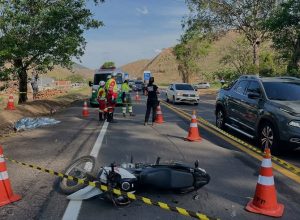 Grave acidente na BR-116 deixa motociclista morto próximo à Base da ExoRioMinasNa tarde desta se (1)