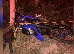 Jovem morre em acidente de moto em rodovia de Dores do Rio Preto