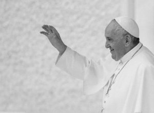 Morre Papa Francisco, que revolucionou a Igreja Católica, aos 88 anos