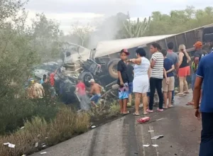 caminhoneiro-envolvido-em-tragedia-com-16-mortos-na-br-116-e-preso-pela-policia-3290282