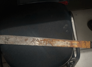 facao-usado-por-homem-para-atacar-padre-em-unai-10dez2025-1765555527921_v2_900x506