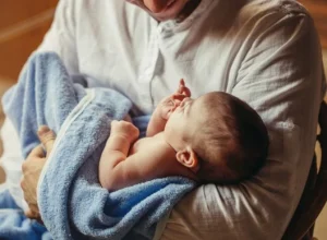 licenca-paternidade-pai-familia-filho-bebe-2995479